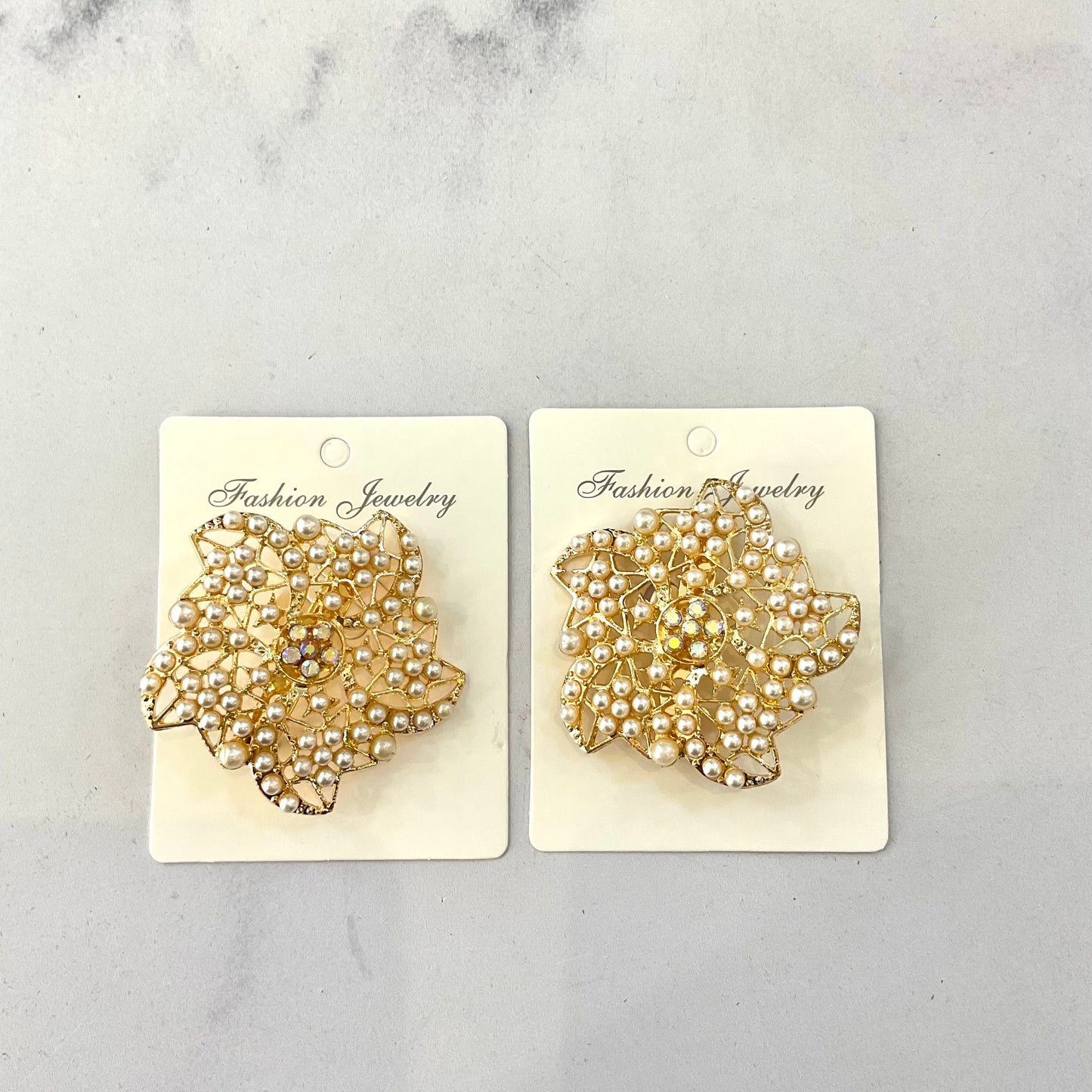 Prendedor Perlas Flor