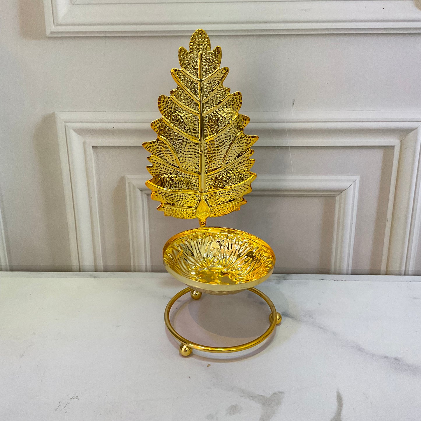 Soporte Dorado Hoja Corrugada Mediana