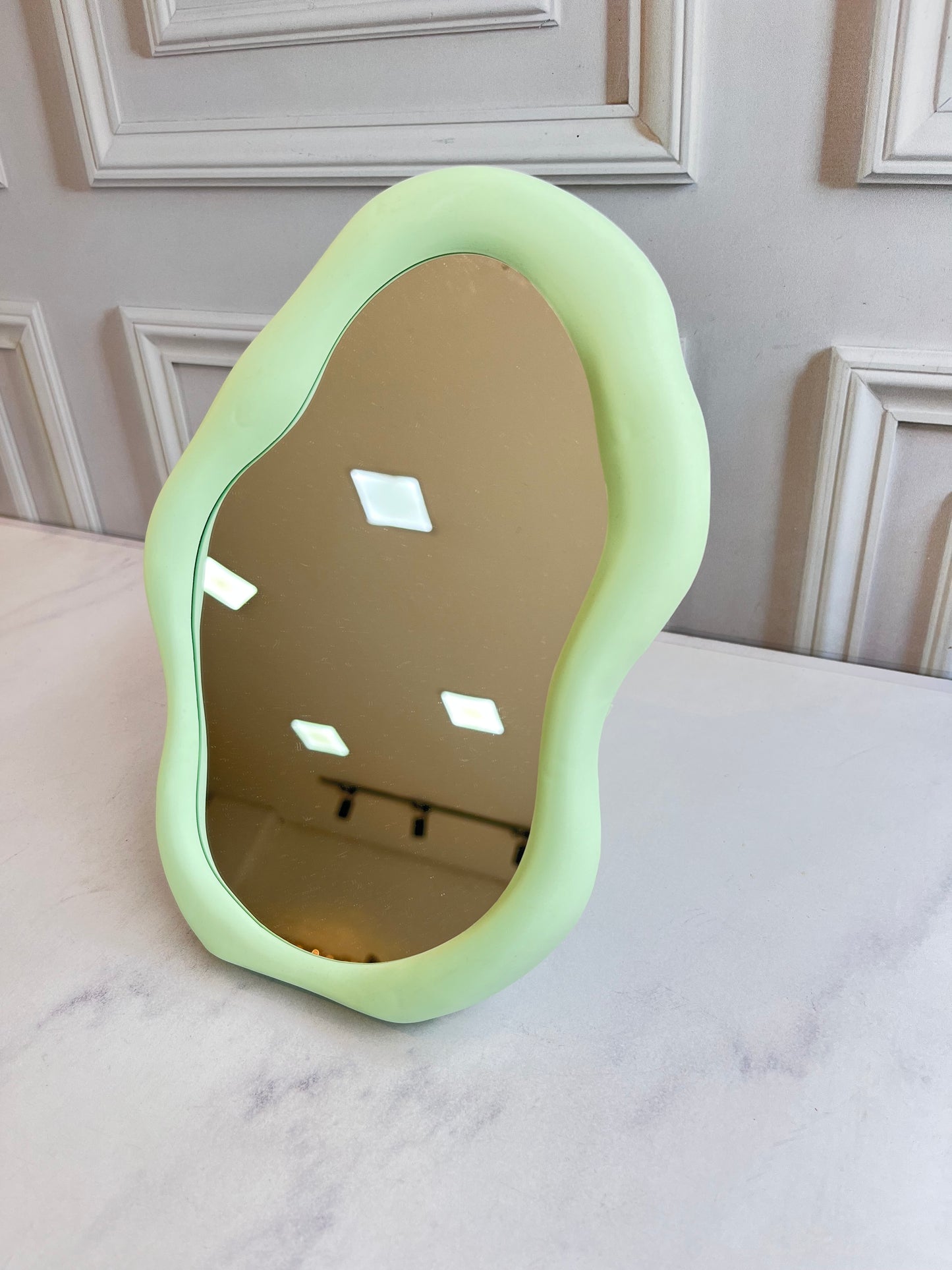 Espejo Figura Mediano Verde