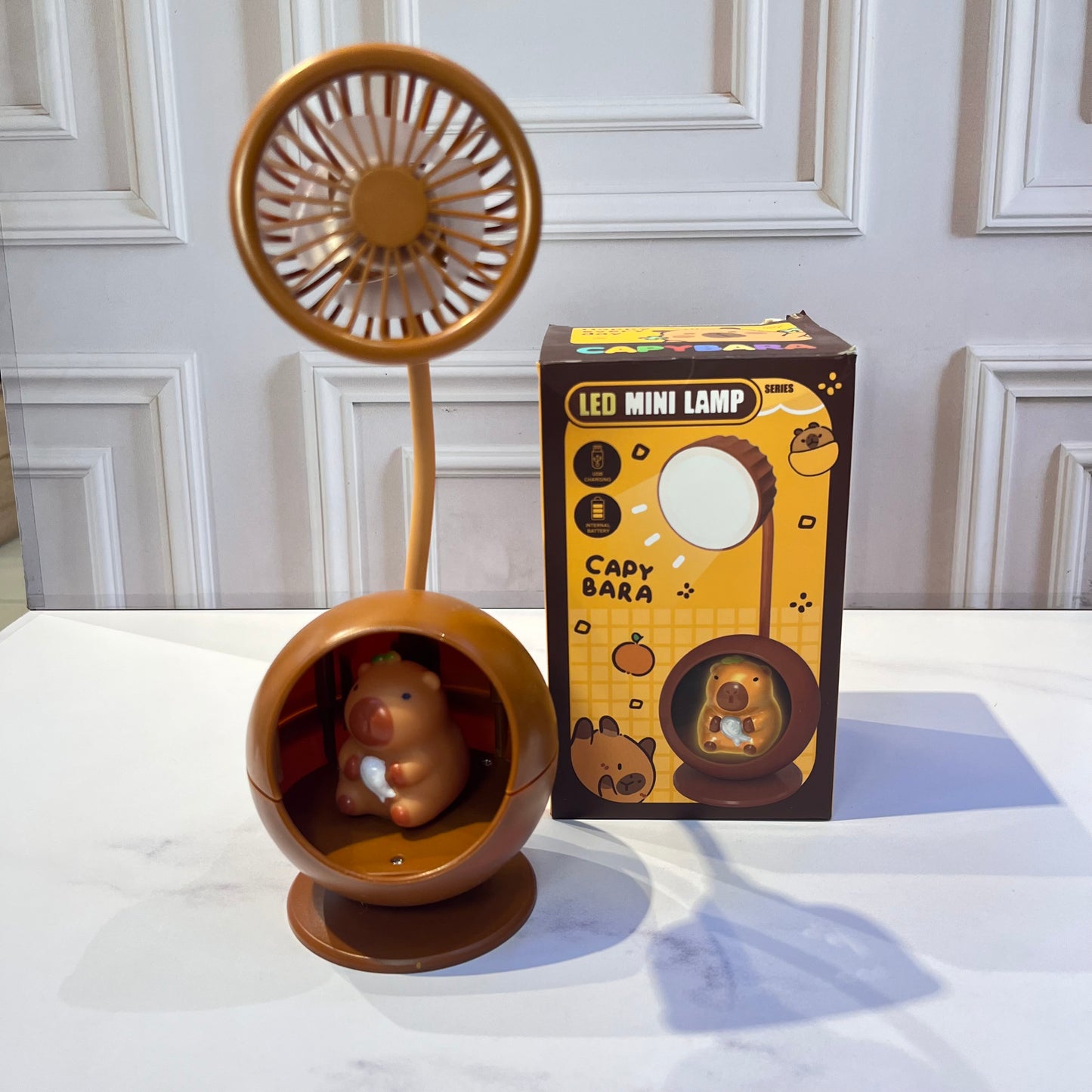 Ventilador con Luz Capibara