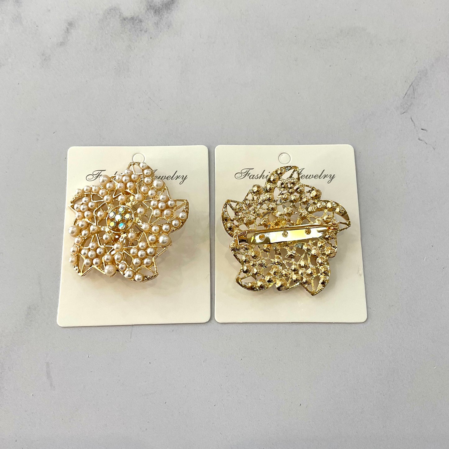 Prendedor Perlas Flor